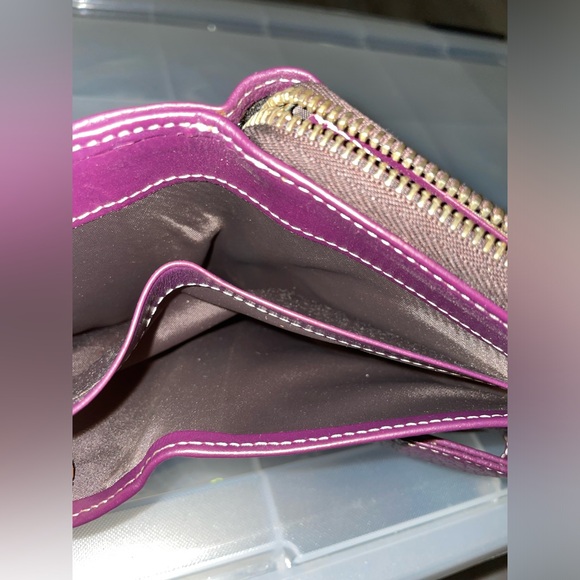 DOONEY AND BOURKE SIGNATURE PURPLE HANDBAG PURSE WALLET KEYRING SET RARE HTF - Picture 10 of 16